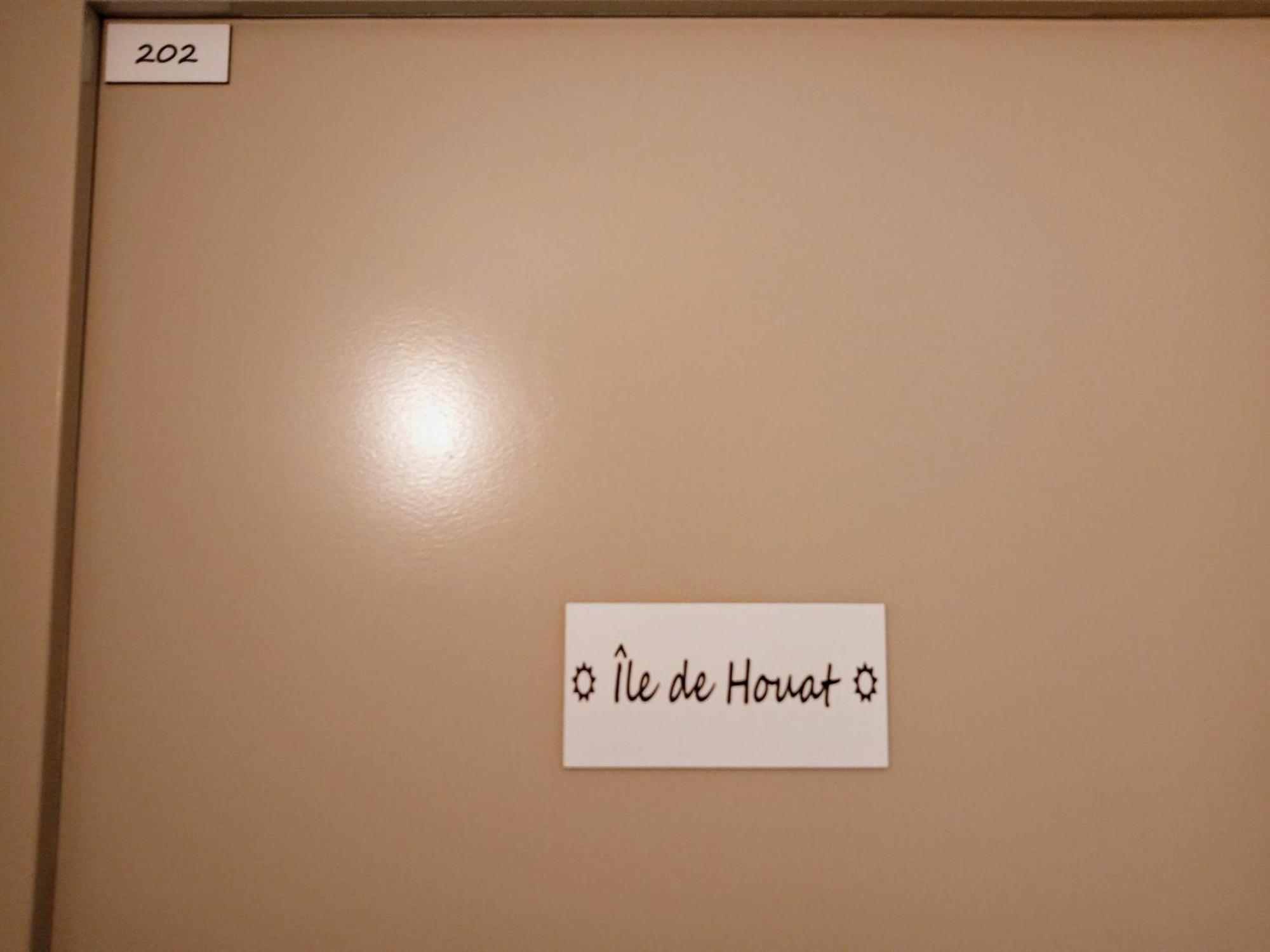 Les Studios De La Gare Linge Cafe The Inclus Wifi Vannes Ngoại thất bức ảnh